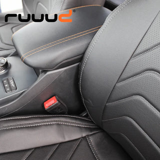 Housses de Siège RUUUD pour Toyota Hilux REVO 2016+ Protection & Style sur Xperts4x4 Accessoires 4x4 Off-Road
