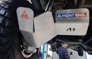 Protection Inférieure ALMONT4WD Amortisseurs Arriere Toyota HDJ80 sur Xperts4x4 Accessoires 4x4 Off-Road
