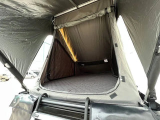 Tente de Toit WildLand Bush Cruiser 120 Coque Aluminium sur Xperts4x4 Accessoires 4x4 Off-Road