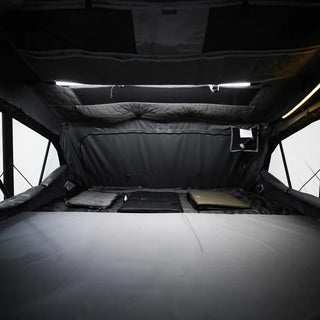 Tente de Toit WildLand Summit Explorer Max 4 Places sur Xperts4x4 Accessoires 4x4 Off-Road