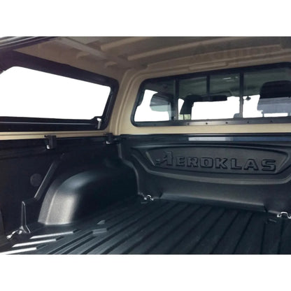 Hardtop Aeroklas VW Amarok 2010 à 2022 avec Fenêtres Battantes sur Xperts4x4 Accessoires 4x4 Off-Road