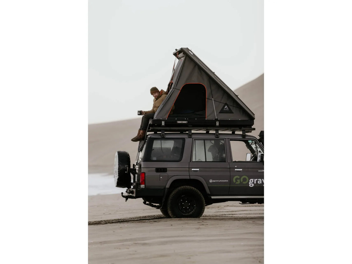 Tente de Toit Expedition Gen 3-R Noire | ALU-CAB sur Xperts4x4 Accessoires 4x4 Off-Road