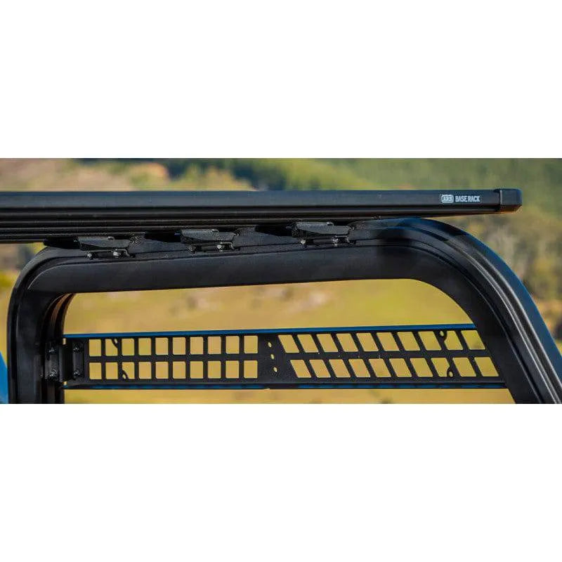 Support de benne ARB 4x4 avec galerie de toit Baserack sur Ford Raptor 2023+ Double Cab, système robuste pour chargement.