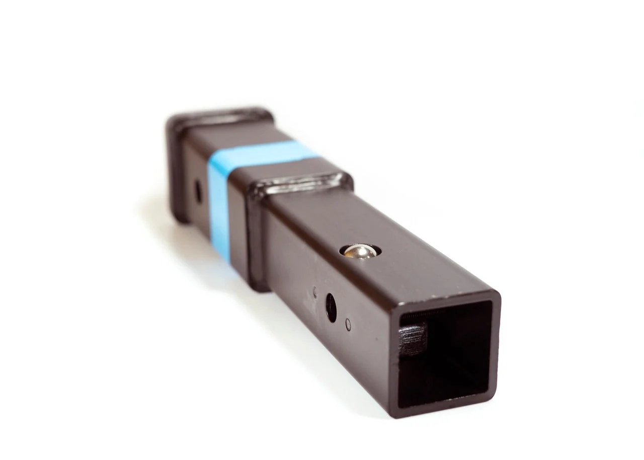 Rallonge d’attelage 8" Hitch Extension LS ROCKY MOUNTS