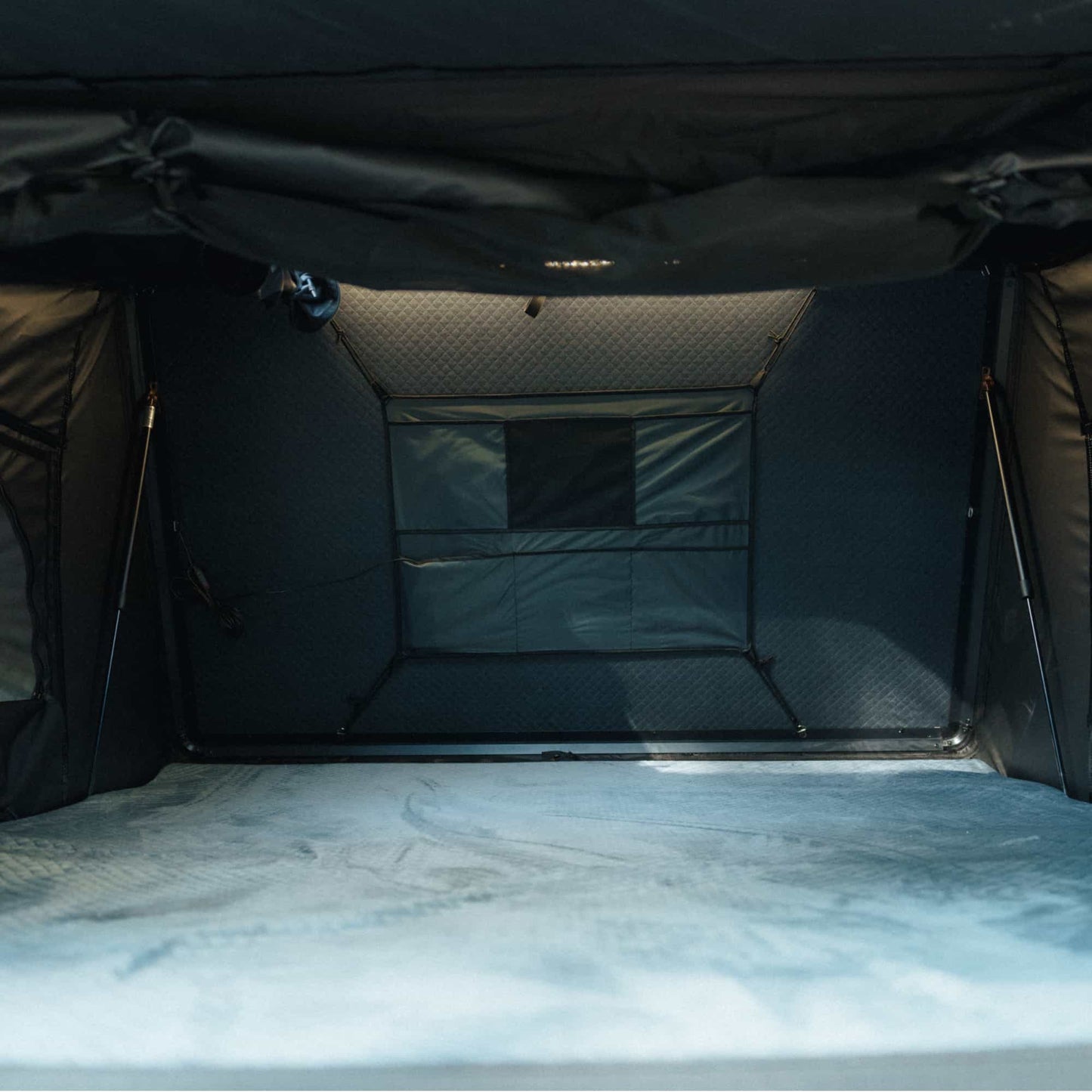 Tente de Toit Expedition XL Go Overland Canada – 4 à 5 Places sur Xperts4x4 Accessoires 4x4 Off-Road