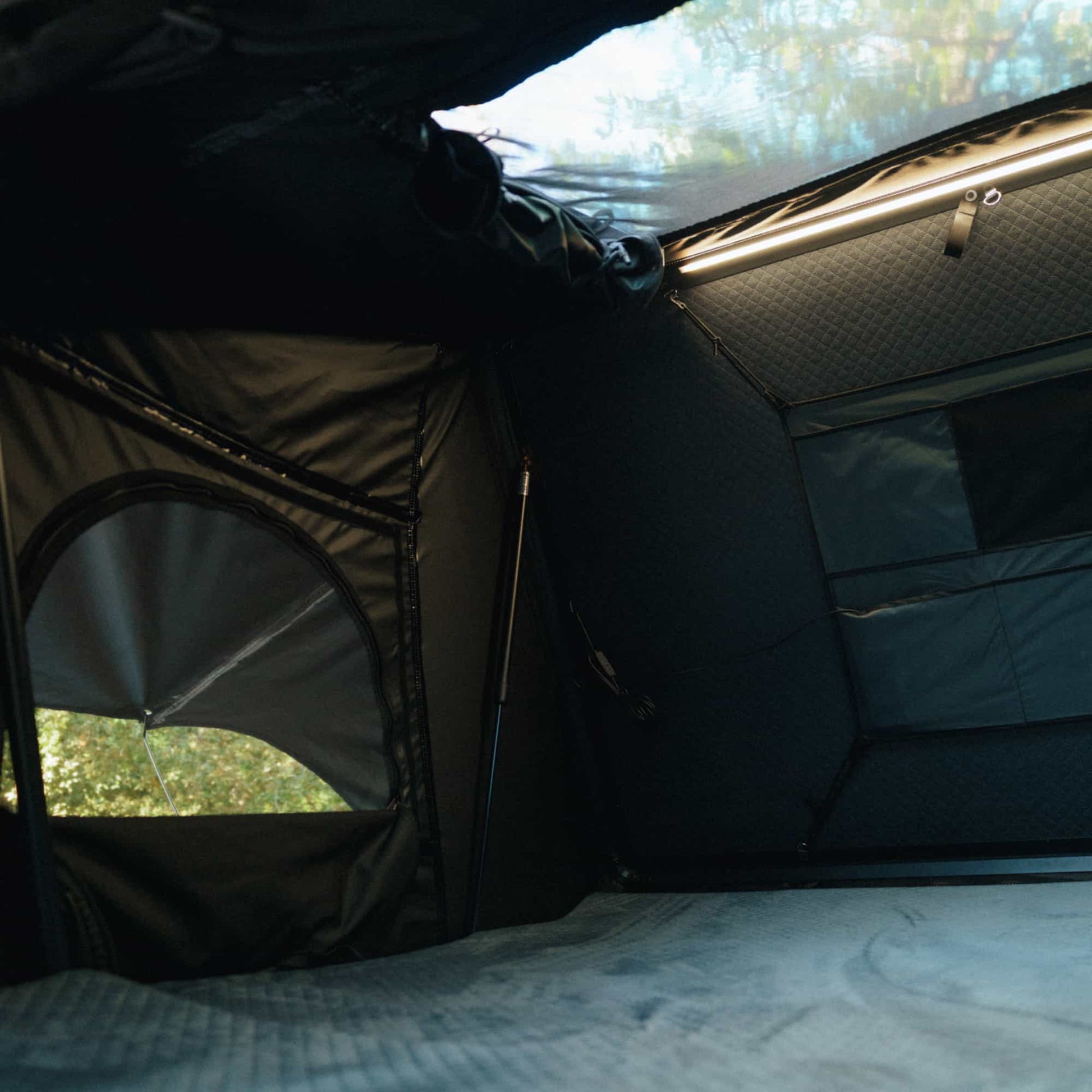 tentes 5 places Tente de Toit Expedition XL Go Overland Canada – 4 à 5 Places