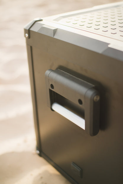 Réfrigérateur congélateur ICECO VL60PROS 60L gris, appareil compact pour la conservation des aliments en voyage ou en camping.