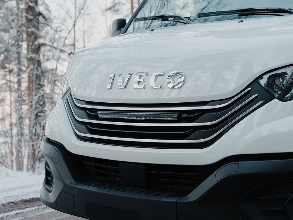 Pack LED Calandre LAZER LAMPS Iveco Daily 2024+ sur Xperts4x4 Accessoires 4x4 Off-Road