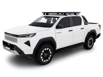 Toyota Hilux blanc équipé de la galerie RHINO-RACK Pioneer 6