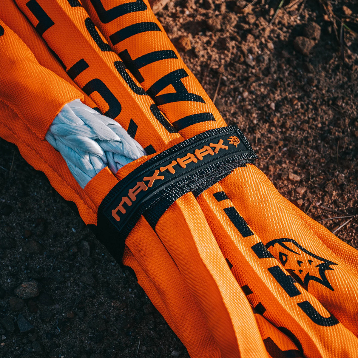 Sangle de traction Maxtrax pour arbre, 3 mètres, robuste et résistante, utilisée pour tirer ou stabiliser lors d'activités extérieures.