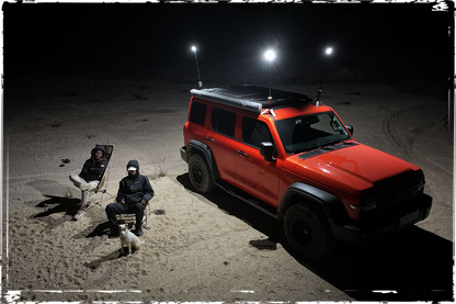 OuTask Lampe Télescopique Gris Clair - Outdoor LED 720° Rechargeable sur Xperts4x4 Accessoires 4x4 Off-Road
