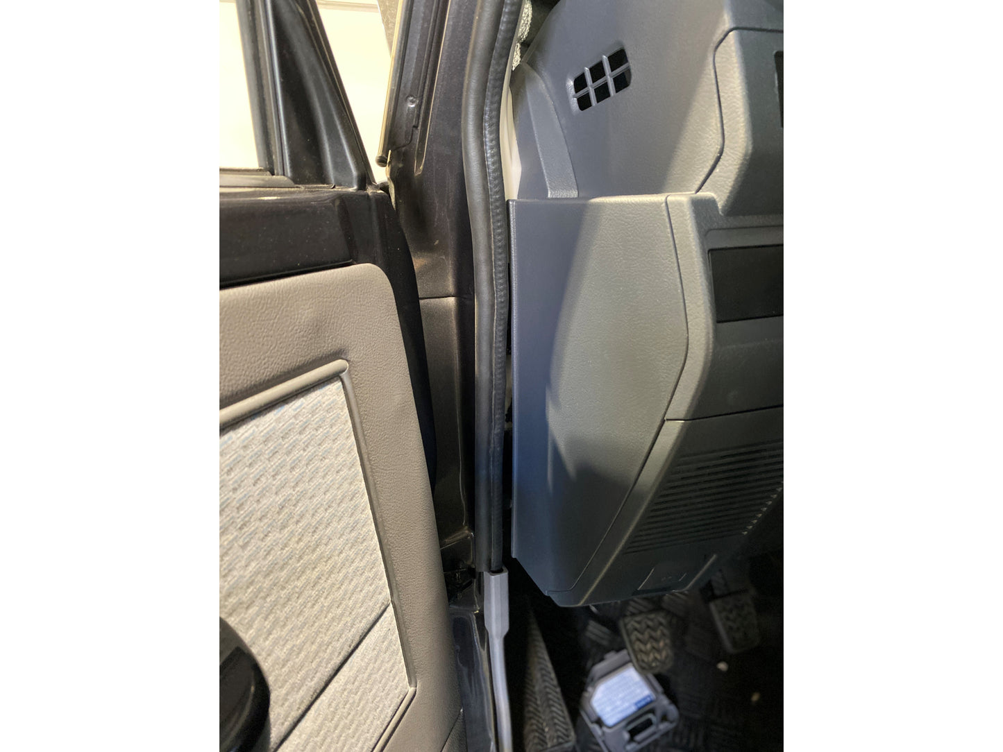 Kit joints portes étanchéité renforcée pour HZJ79 et GRJ79 double cabine, accessoires N4-Offroad, protection contre l'eau et la poussière.
