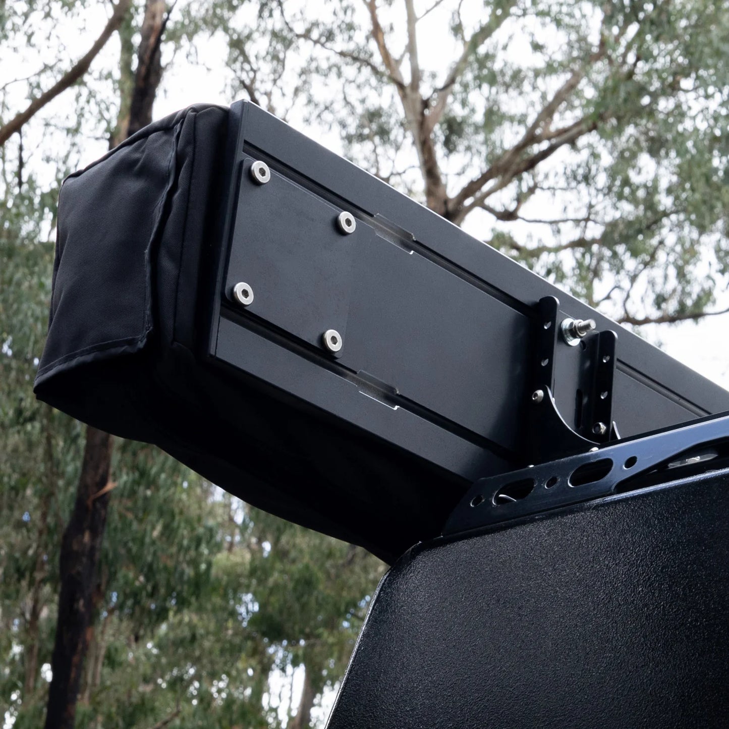 Auvent 270° XL Autoportant LED avec Accès Tente de Toit - DARCHE - Gauche sur Xperts4x4 Accessoires 4x4 Off-Road