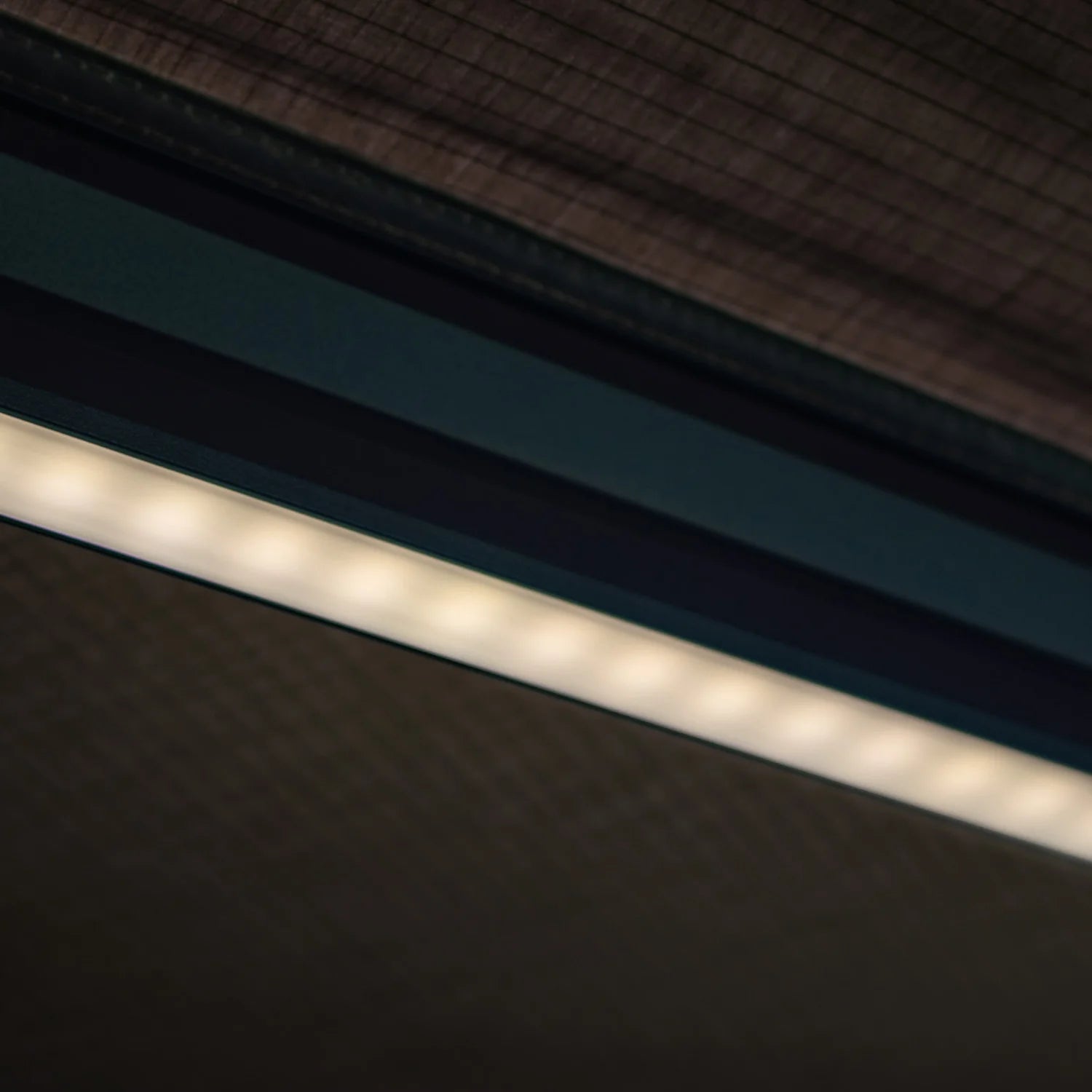 Auvent 270° XL Autoportant LED Côté Gauche Eclipse - DARCHE sur Xperts4x4 Accessoires 4x4 Off-Road