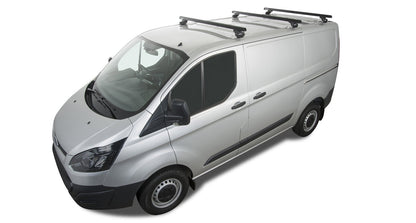 Kit de 3 barres de toit noires RHINO-RACK Heavy Duty avec pieds pour Ford Transit Custom 2014+ visible sur le véhicule.