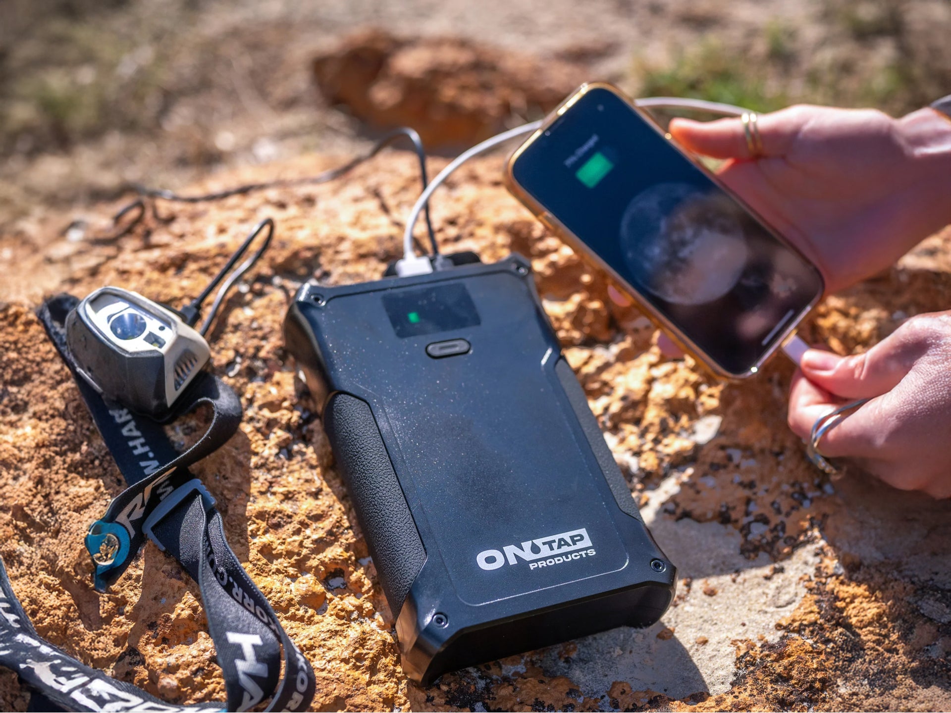 Batterie Portable ONTAP 9.6Ah LiFePO4 Multi-Ports sur Xperts4x4 Accessoires 4x4 Off-Road