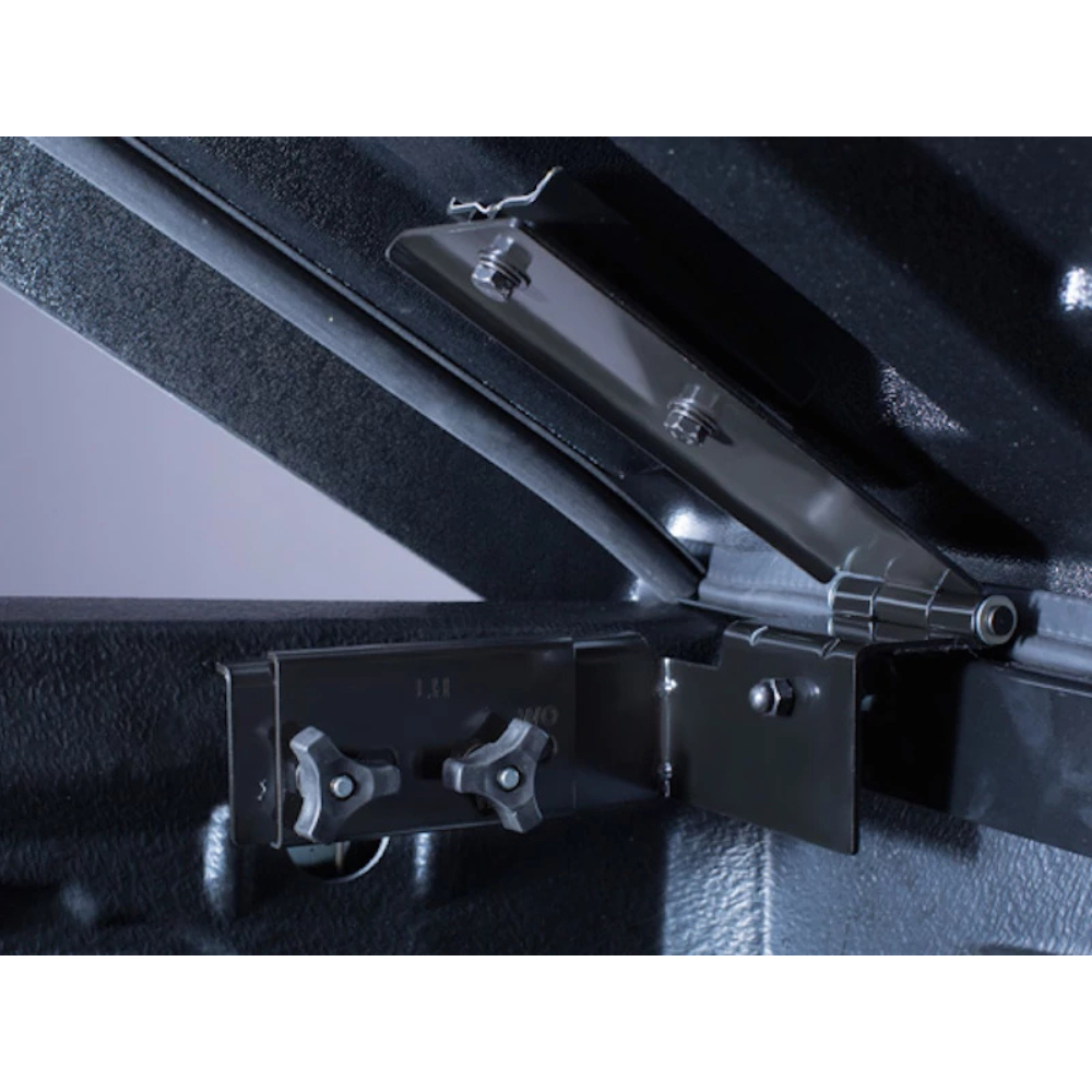 Couvre Benne AEROKLAS Speed – Double Coque ABS - Noir Grainé - Double-Cab sur Xperts4x4 Accessoires 4x4 Off-Road