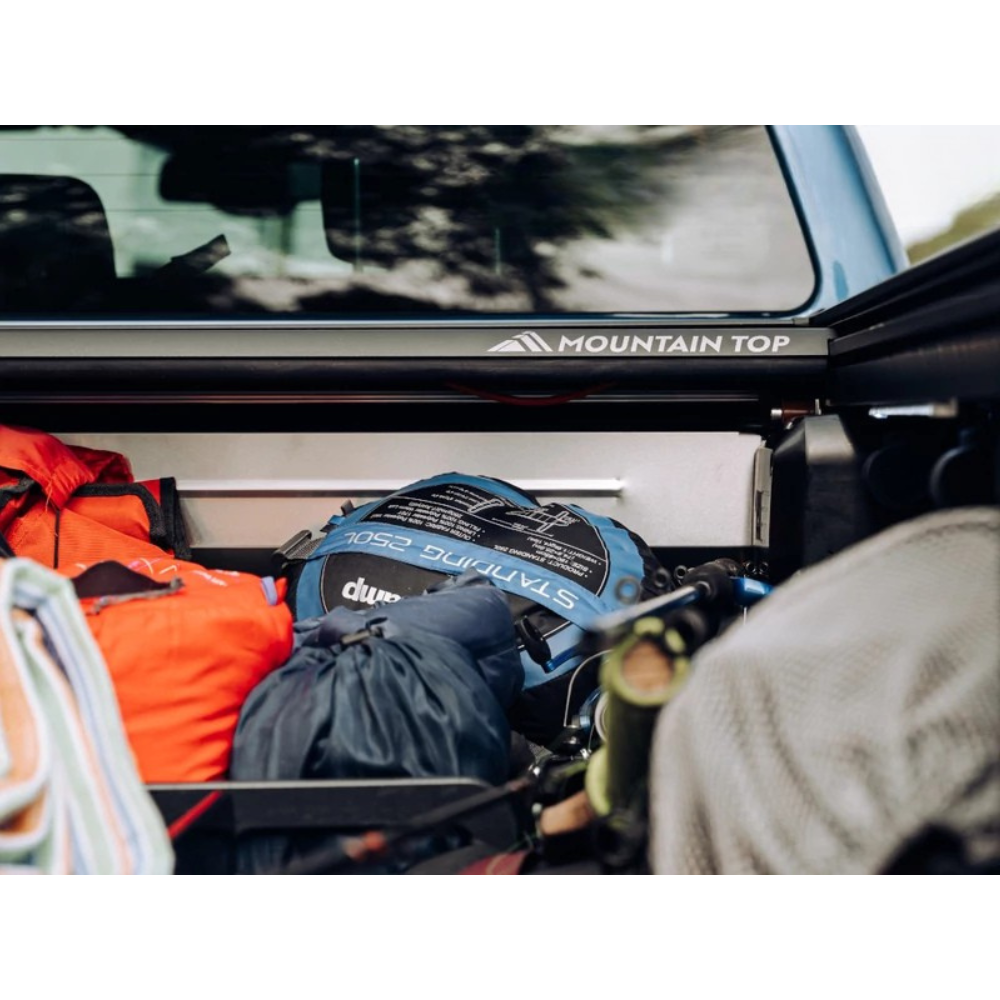 Couvre Benne Manuel Mountain Top EVOm – Toyota Hilux Revo 2016+ Double Cab sur Xperts4x4 Accessoires 4x4 Off-Road