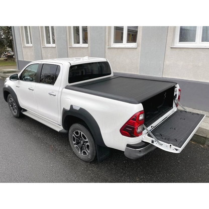 Couvre Benne Manuel Mountain Top EVOm – Toyota Hilux Revo 2016+ Double Cab sur Xperts4x4 Accessoires 4x4 Off-Road
