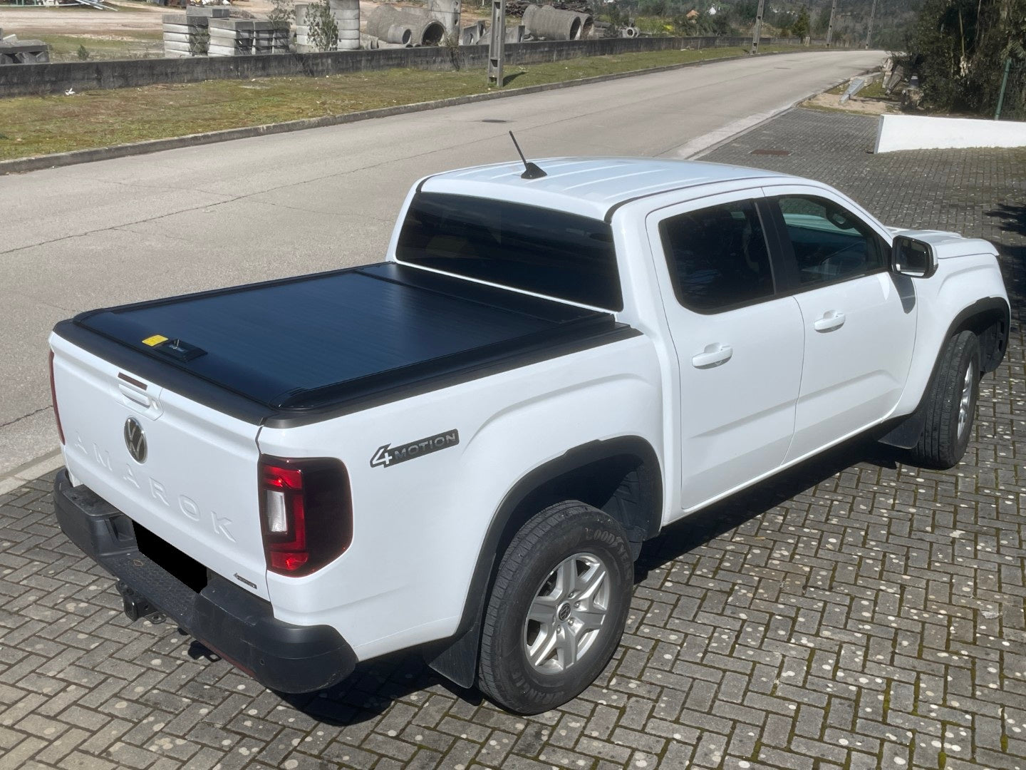 Rideau de Benne Top-Roll Manuel LINE4X4 Double Cab sur Xperts4x4 Accessoires 4x4 Off-Road