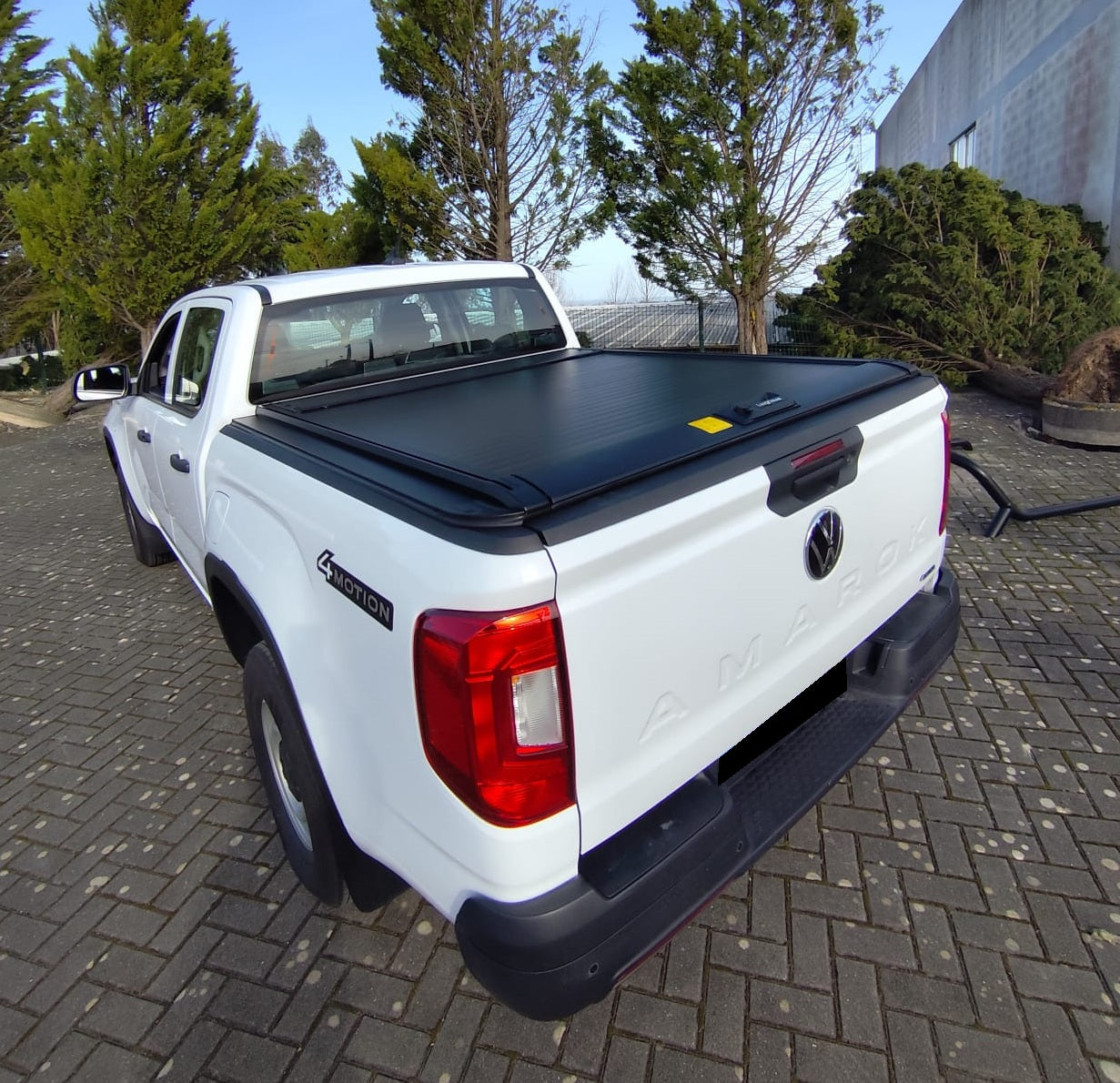 Rideau de Benne Top-Roll Manuel LINE4X4 Double Cab sur Xperts4x4 Accessoires 4x4 Off-Road