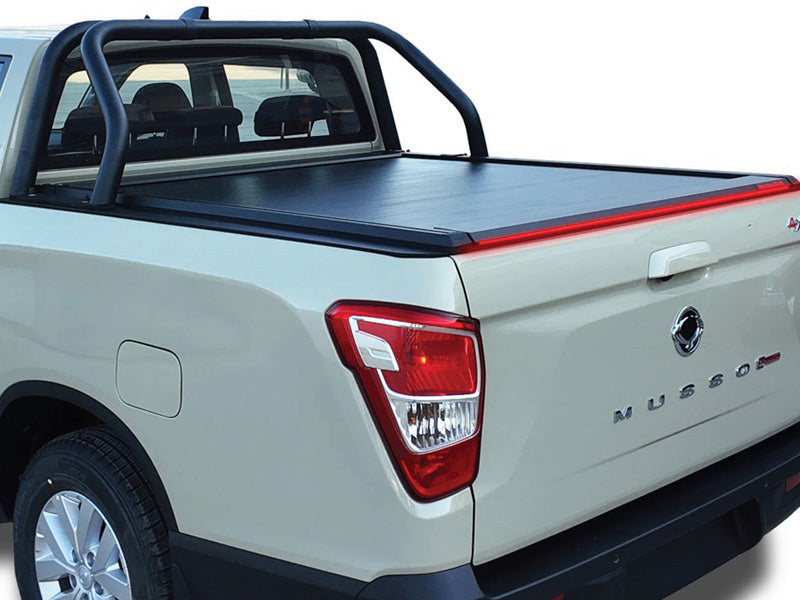 Rideau de Benne Top-Roll Manuel LINE4X4 Double Cab sur Xperts4x4 Accessoires 4x4 Off-Road