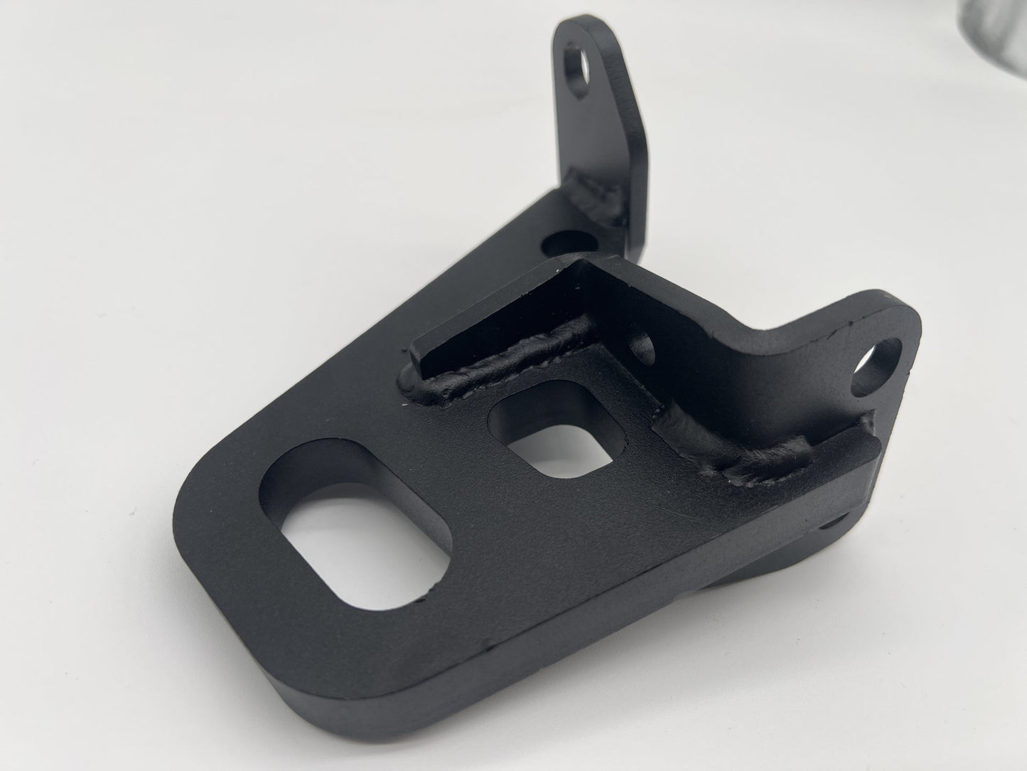 Anneau de remorquage Avant pour Mercedes Sprinter W906 W907 N4-Offroad sur Xperts4x4 Accessoires 4x4 Off-Road