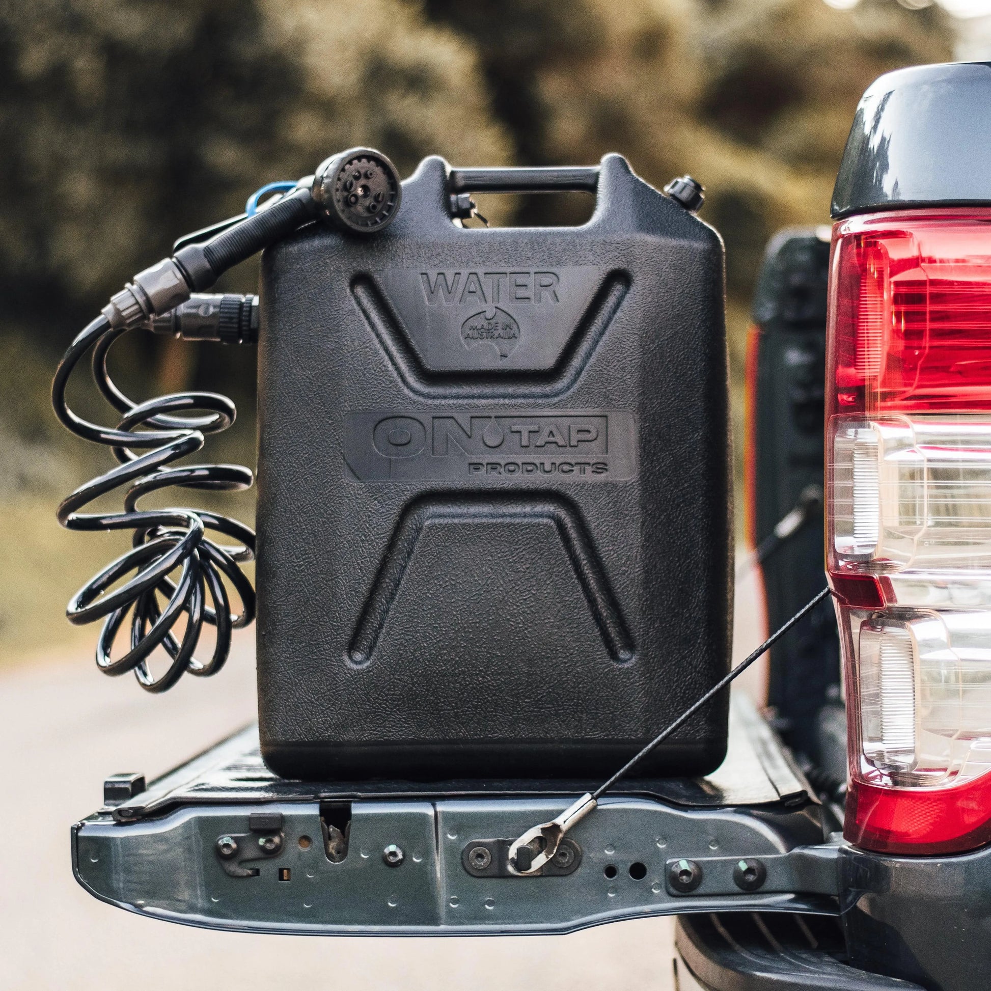 ONTAP Douche Portable - Black Edition by ARB4x4 sur Xperts4x4 Accessoires 4x4 Off-Road