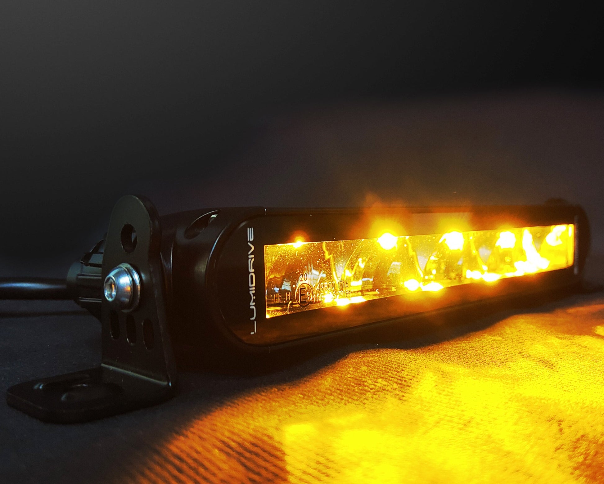 Barre LED Lumidrive SL-430E Slimlux 30W - Compacte & Puissante sur Xperts4x4 Accessoires 4x4 Off-Road