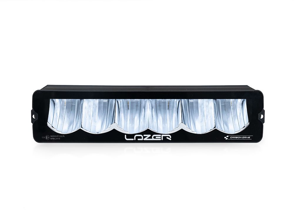 LAZER LAMPS Carbon-6 DRIVE Gén.3 — Phare LED Compact 9360 lm sur Xperts4x4 Accessoires 4x4 Off-Road