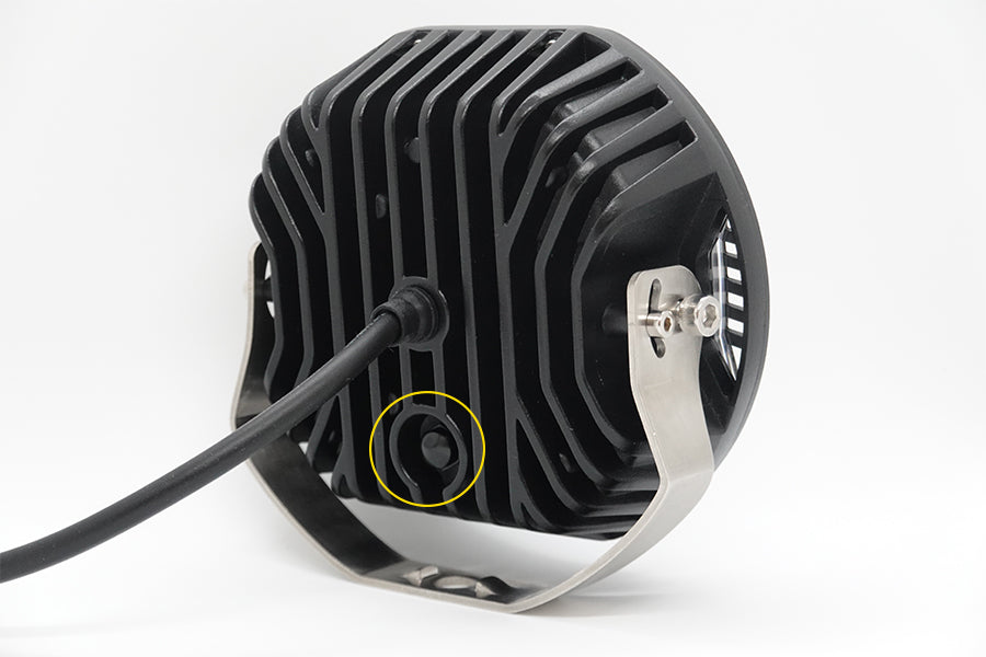 Phare de Conduite LED Lumidrive XDRIVE 5.75 - Puissance & Style sur Xperts4x4 Accessoires 4x4 Off-Road