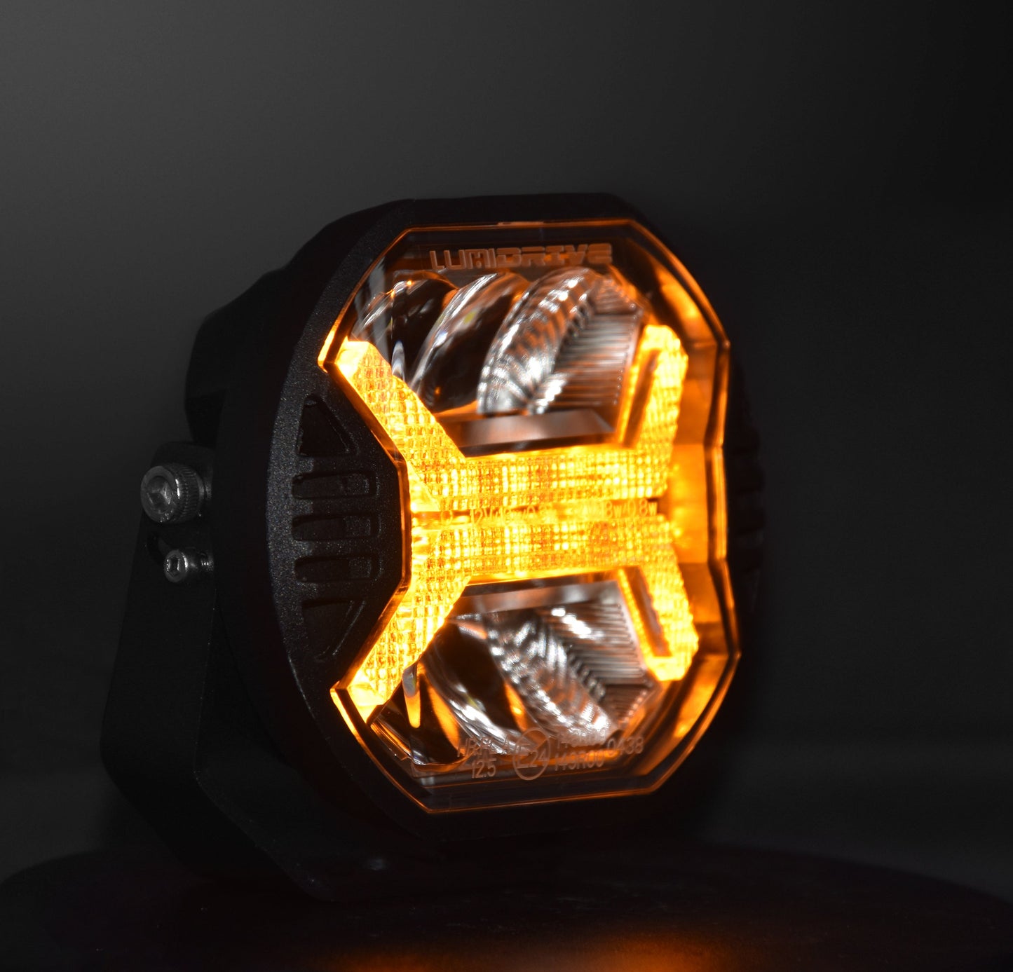 Phare LED XDRIVE 4.0 Lumidrive – Puissance & Sécurité 24W sur Xperts4x4 Accessoires 4x4 Off-Road