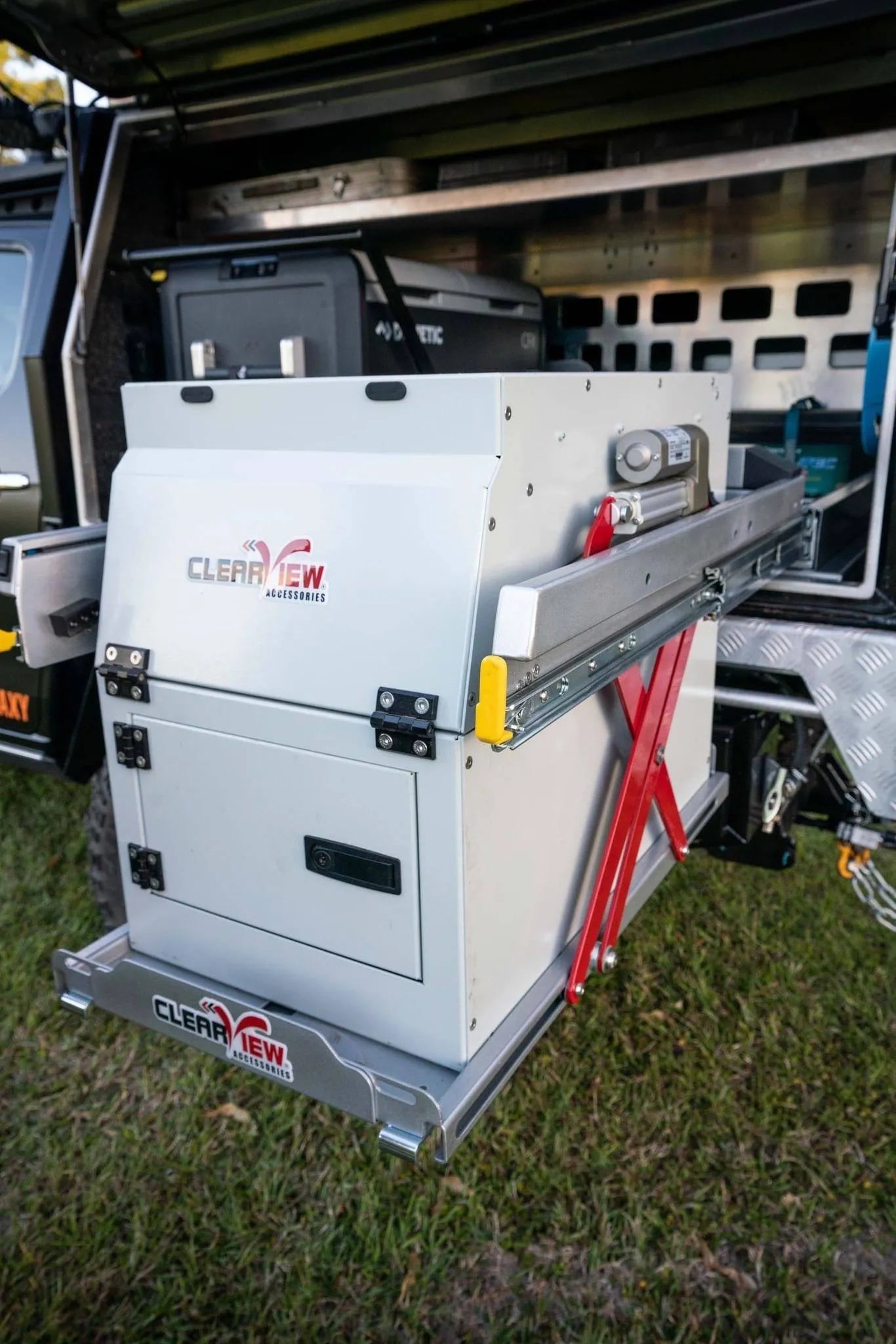 Plateau Coulissant/Basculant (Drop-slide) Electrique - ClearView | N°1 Mondial sur Xperts4x4 Accessoires 4x4 Off-Road