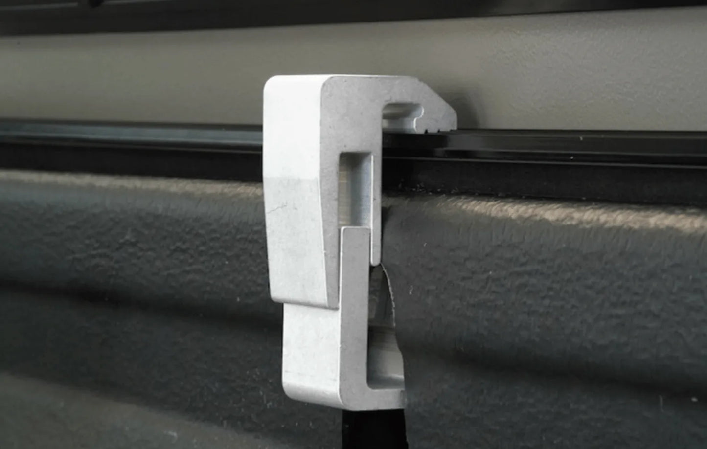 Hardtop Aeroklas Isuzu Dmax 2021+ Extra Cab sur Xperts4x4 Accessoires 4x4 Off-Road