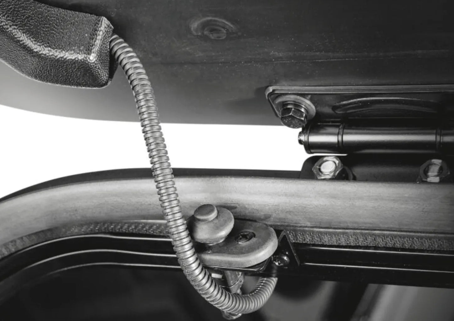 Hardtop Aeroklas Primer | Isuzu Dmax 2012-2020 Double Cab sur Xperts4x4 Accessoires 4x4 Off-Road