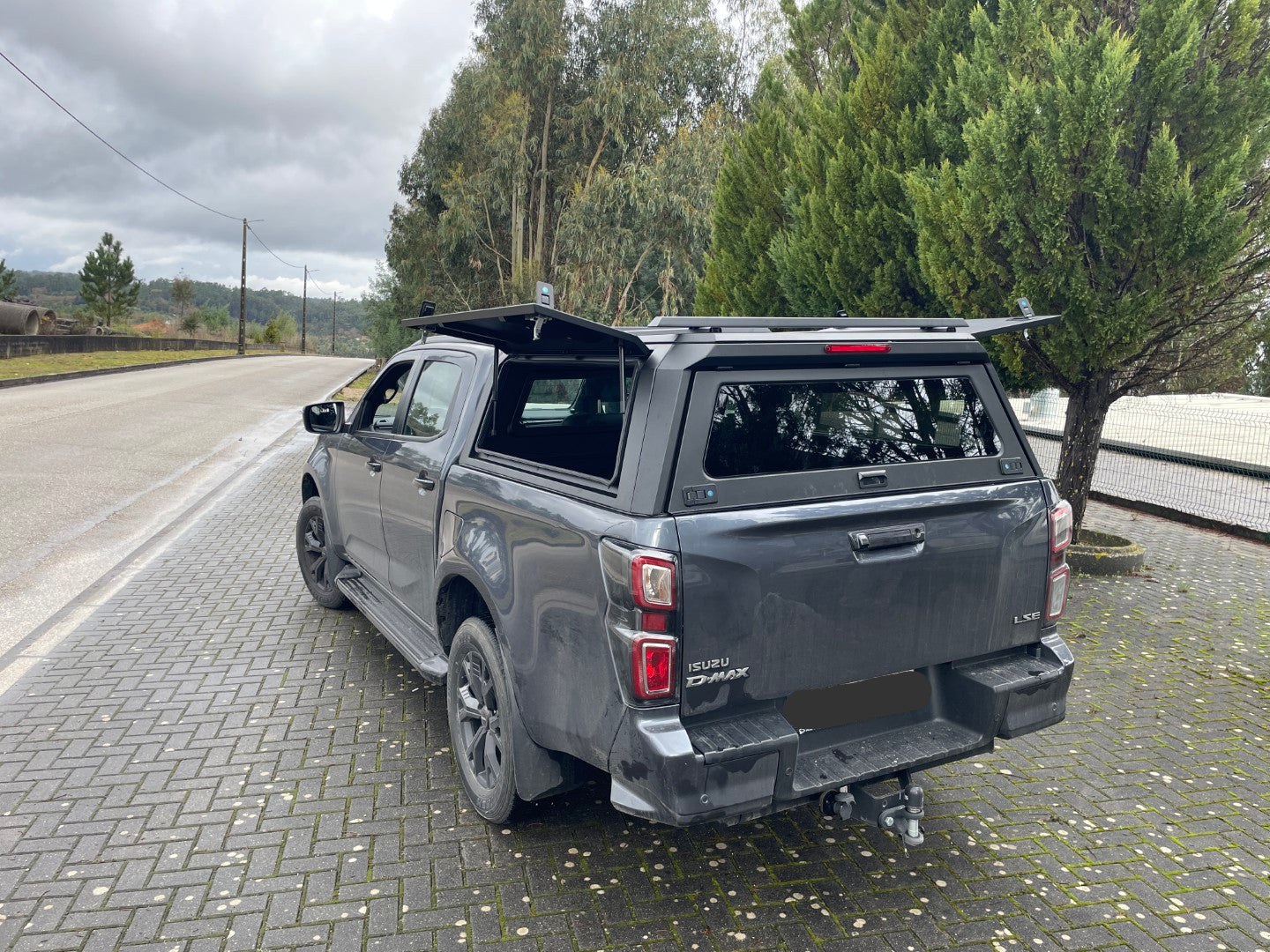 Hardtop Aluminium Line4x4 Double Cab | Vitré et Renforcé sur Xperts4x4 Accessoires 4x4 Off-Road