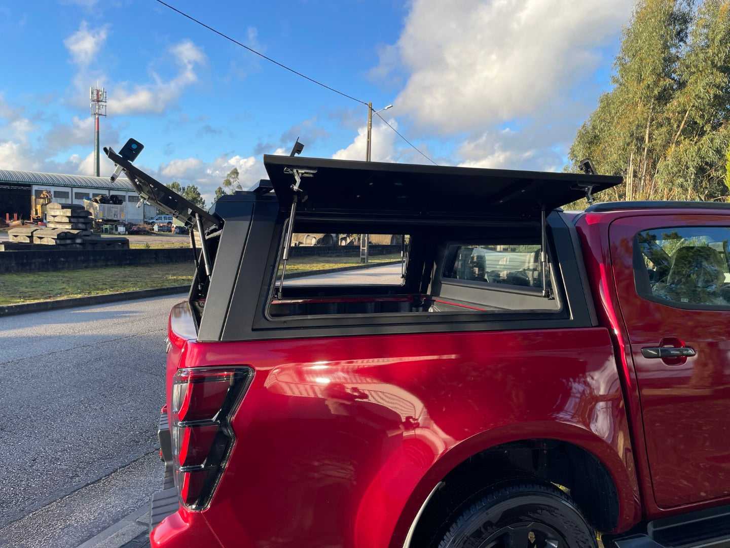 Hardtop Aluminium Line4x4 Double Cab | Vitré et Renforcé sur Xperts4x4 Accessoires 4x4 Off-Road