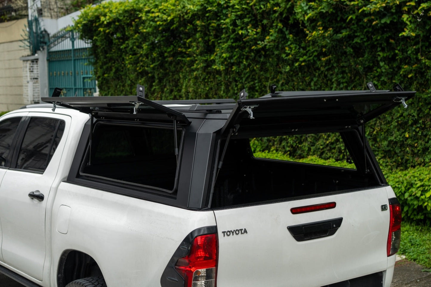 Hardtop Aluminium Line4x4 Double Cab | Vitré et Renforcé sur Xperts4x4 Accessoires 4x4 Off-Road