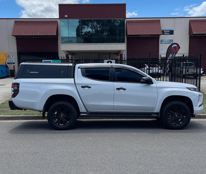 Hardtop Mitsubishi L200 2015+ | RSI SmartCap EVOd Defender sur Xperts4x4 Accessoires 4x4 Off-Road