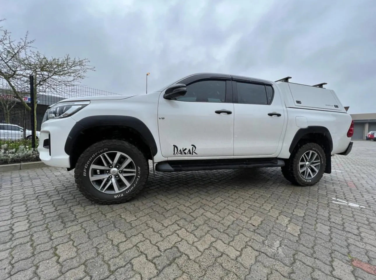 Hardtop Toyota Hilux REVO 2016+| RSI EVOc Commercial sur Xperts4x4 Accessoires 4x4 Off-Road
