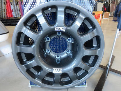 Jante Alu BRAID Fullrace Grise 7x16 5x150 ET10 sur Xperts4x4 Accessoires 4x4 Off-Road