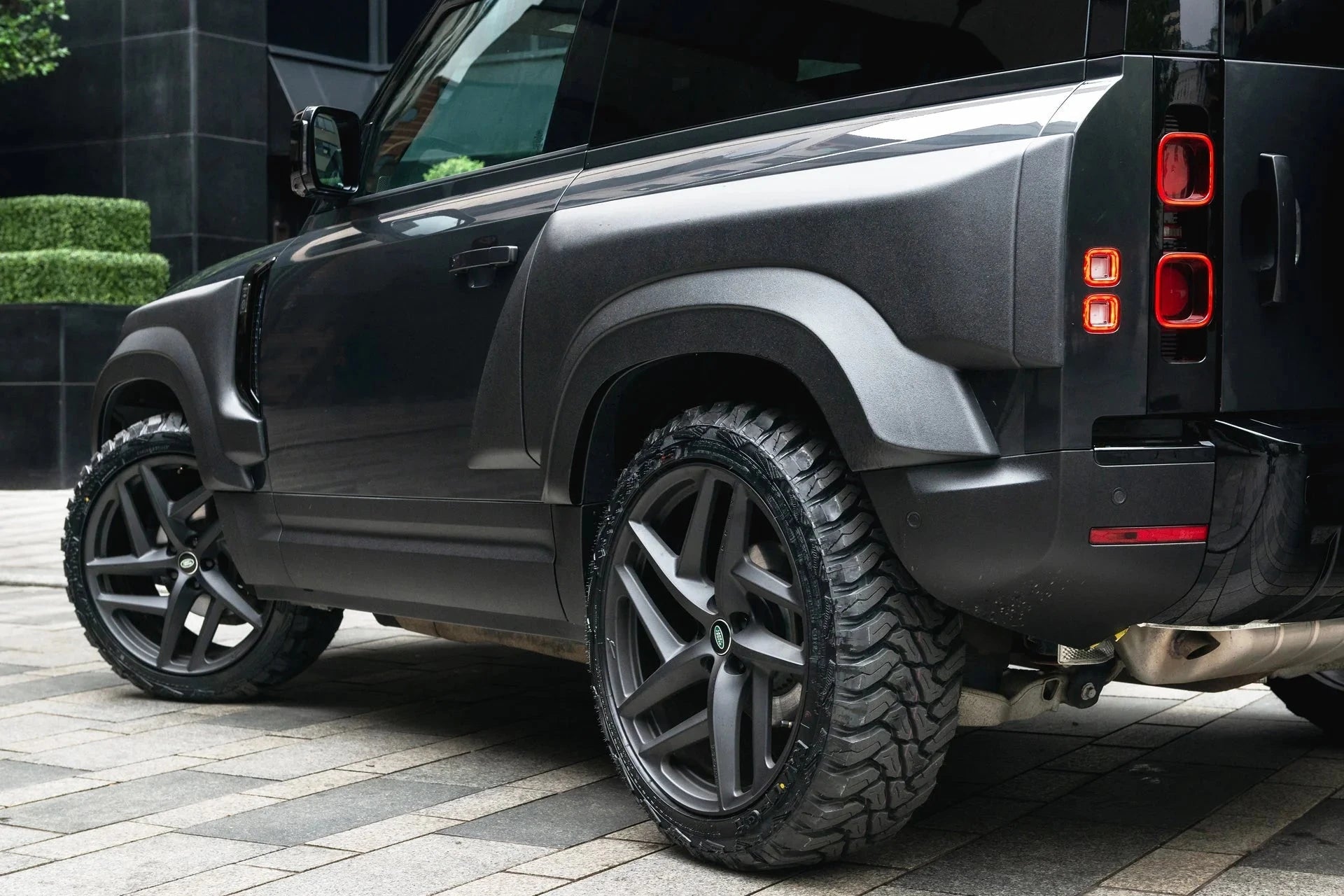 Kit Wide Track KAHN Defender 90 (2020+) - Look Off-Road & Premium sur Xperts4x4 Accessoires 4x4 Off-Road