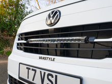 Kit Calandre VW Transporter T7 (2025+) avec Linear-18 Standard LAZER LAMPS sur Xperts4x4 Accessoires 4x4 Off-Road