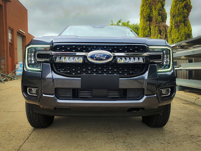 Pack LED Calandre LAZER LAMPS pour Ford Ranger Limited 2023, kit grille avec phares LED triples intégrés.