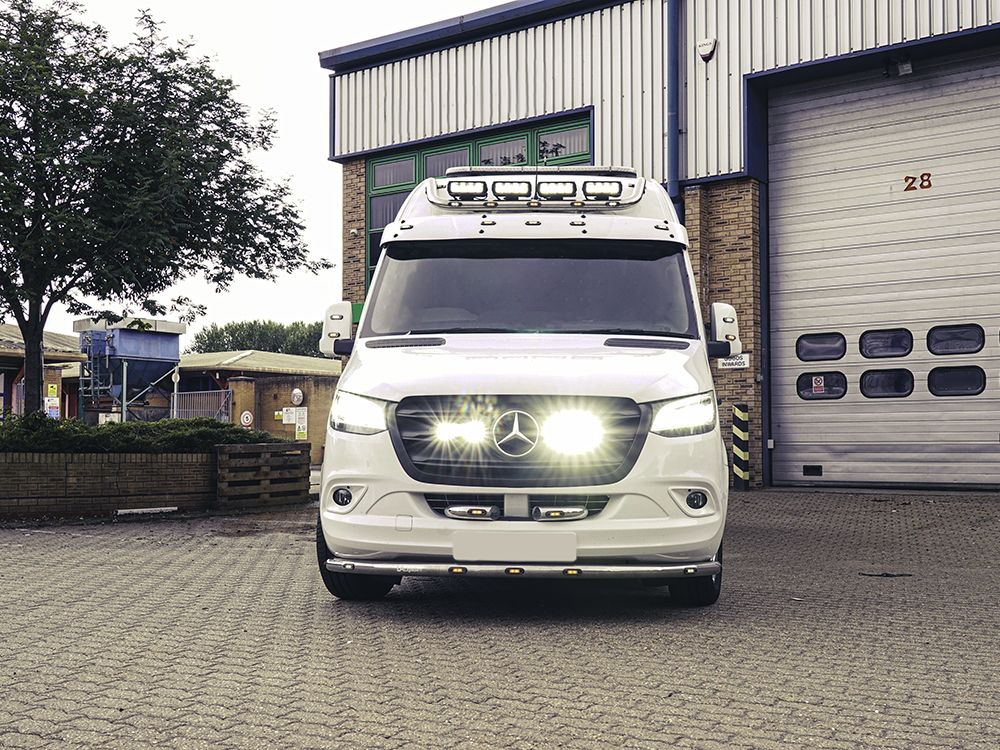 Kit de calandre LED LAZER LAMPS pour Mercedes Sprinter W906/W907, ensemble lumineux pour la façade du véhicule.