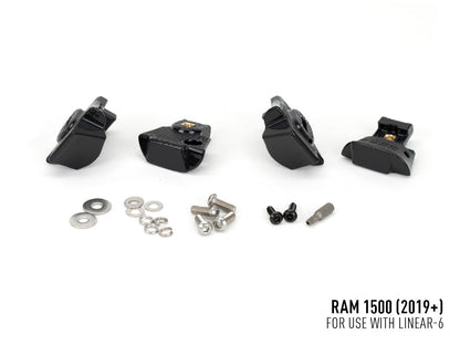 Pack LED Calandre LAZER LAMPS pour Dodge RAM 1500 avec projecteurs lumineux modernes et design robuste.