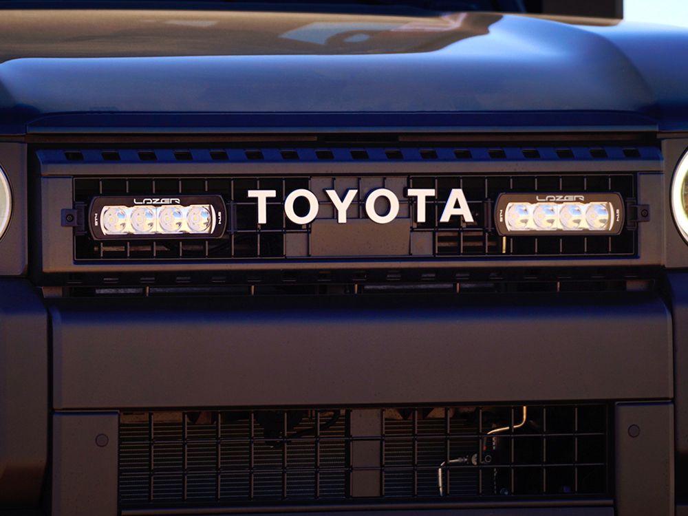 Pack LED Calandre LAZER LAMPS Toyota Land Cruiser 250-Serie 2024+ — 2x ST4 Intégré sur Xperts4x4 Accessoires 4x4 Off-Road
