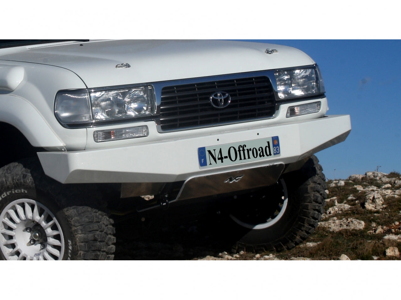 Pare-chocs avant acier Toyota HDJ80 N4-Offroad sur Xperts4x4 Accessoires 4x4 Off-Road