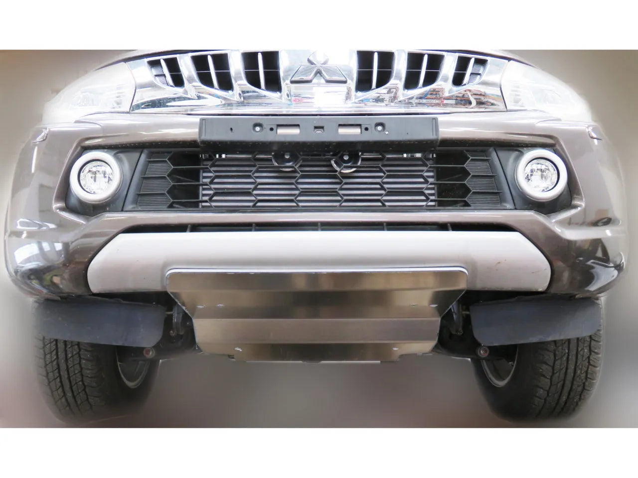 Blindage Avant 8mm Aluminium N4 Offroad - Mitsubishi L200 2015+ sur Xperts4x4 Accessoires 4x4 Off-Road