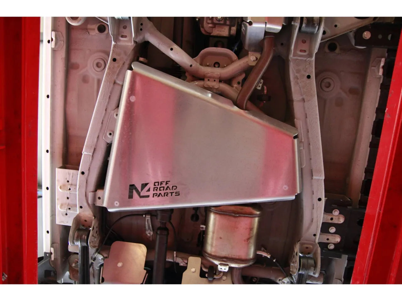 Blindage Boîte Transfert 8mm - Suzuki Jimny 2019 à Présent - N4 Offroad sur Xperts4x4 Accessoires 4x4 Off-Road